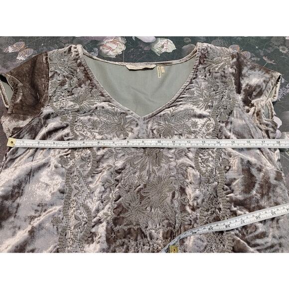 Soft Surroundings Floral Embroidered Velvet V-Neck Shift Dress Gray Womens PXS - Picture 5 of 9